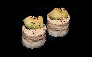 sushi avocat foie gras aux graines chez Omley Sushinem à Castelnau-le-Lez,